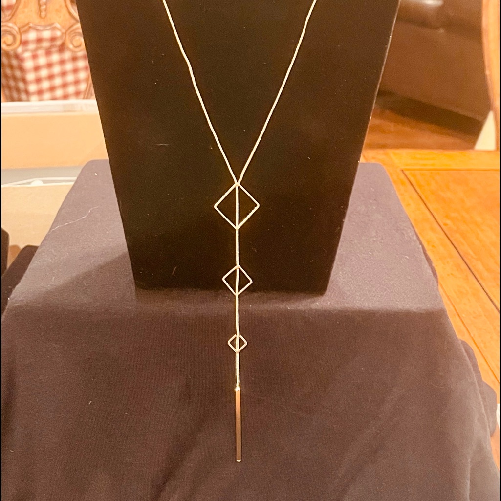 Gold Tone Necklace